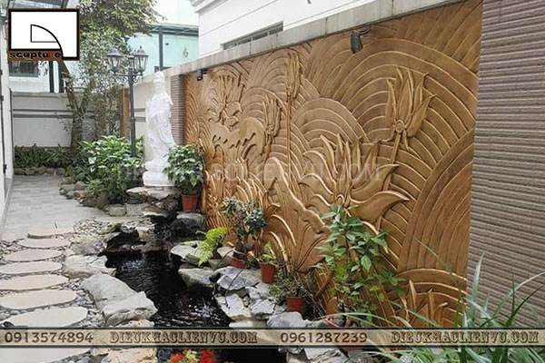 Trang trí sân vườn diện tích nhỏ với phù điêu